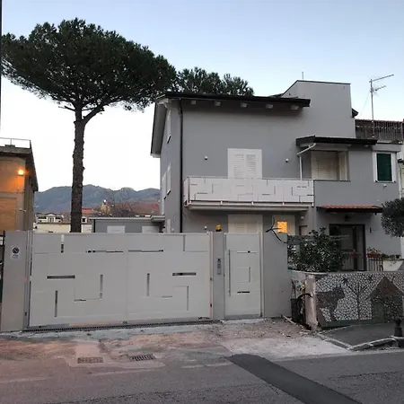 Casa Due Maggio アパート